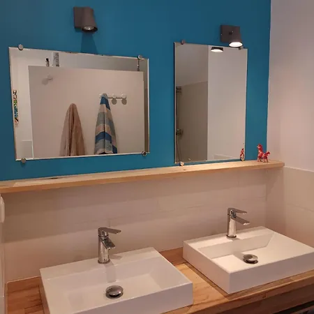 Maison De Charme, à 2 Pas Du Centre De - Drome Hébergement de vacances *